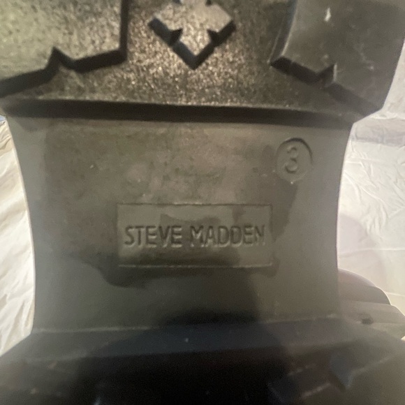 NWOT, lug sole Steve Madden boots. Metallic look skews purple, silver & black. - Picture 6 of 6